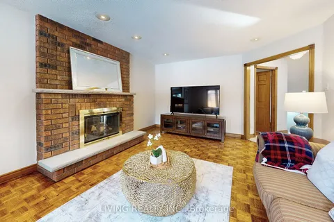19 King&apos;s Cross Ave, Richmond Hill, ON L4B 2T1