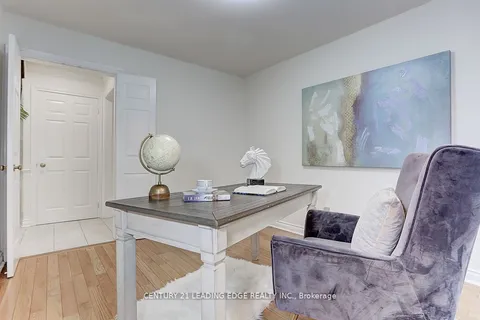 8 Ashdown Cres, Richmond Hill, ON L4B 1Z5