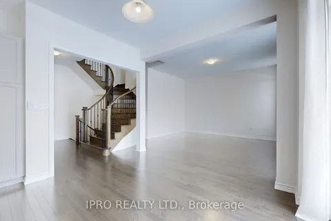 55 Deepwood Cres, East Gwillimbury, ON L9N 0P8