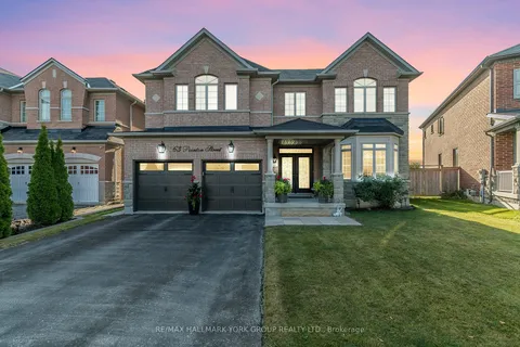 63 Pointon St, Aurora, ON L4G 0J7