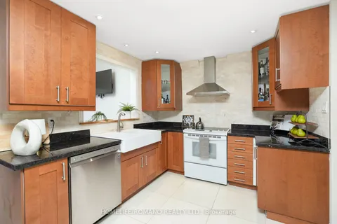 36 Brougham Dr, Vaughan, ON L4L 3E1
