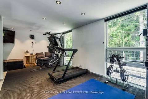 92 Westwood Lane, Richmond Hill, ON L4C 6Y2