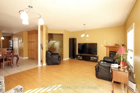 36 Woodland Trail Crt, Vaughan, ON L4L 9H9