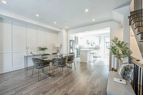 6 Tulocay Lane, Markham, ON L6E 0W2