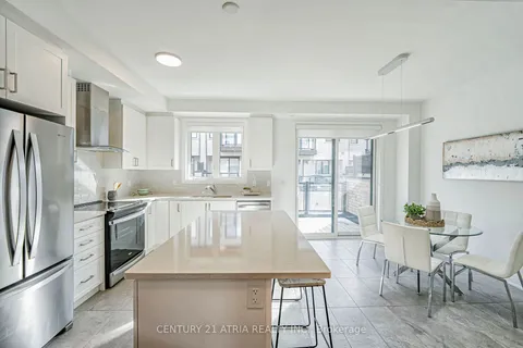 6 Tulocay Lane, Markham, ON L6E 0W2