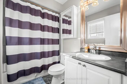 39 Silverstone Cres, Georgina, ON L4P 4A4