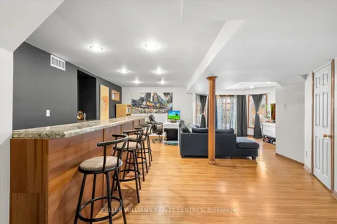 39 Silverstone Cres, Georgina, ON L4P 4A4
