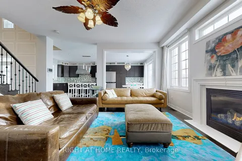 59 Gillings St, Markham, ON L6C 0G3