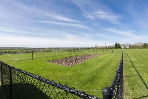 5556 10th Sideroad Road, Essa, ON L0L 1N0