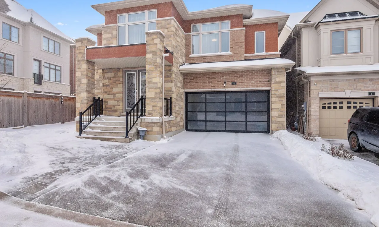 4 Goldeneye Dr, East Gwillimbury, ON L9N 0S6