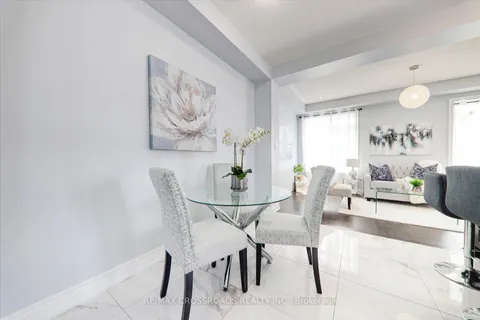 1 Kester Crt, East Gwillimbury, ON L9N 0P3