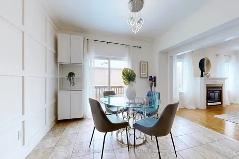 6 Pepperberry Rd, Vaughan, ON L4J 8W9