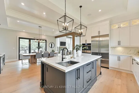 6453 Aurora Rd, Whitchurch-Stouffville, ON L4A 3K6