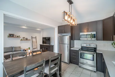 34 Blanchard Cres, Essa, ON L0M 1B5