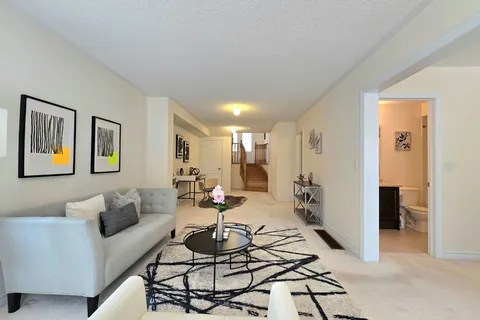 19 Living Cres, Markham, ON L6C 0T7
