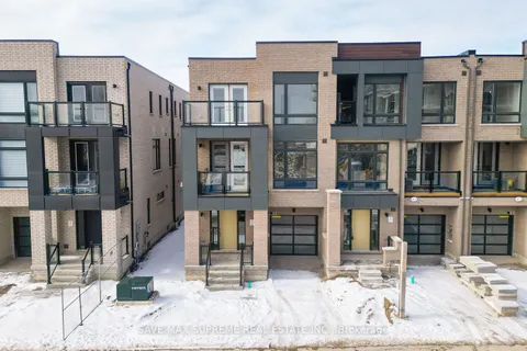 26 Dandara Gate, Vaughan, ON L4L 1V8