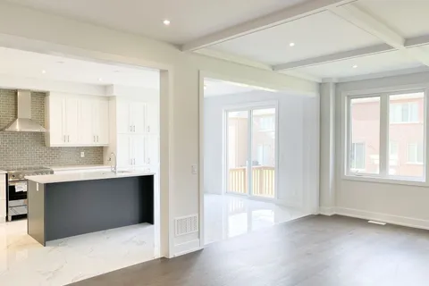 22 Red Blossom Crt, Whitchurch-Stouffville, ON L4A 4V1