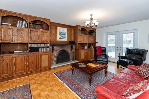 4 Alcaine Crt, Markham, ON L3T 2G7