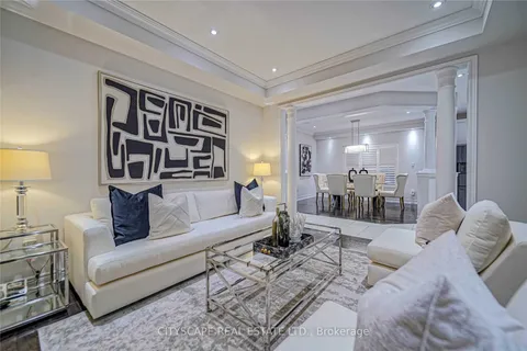 37 Silk Oak Crt, Vaughan, ON L6A 0M3