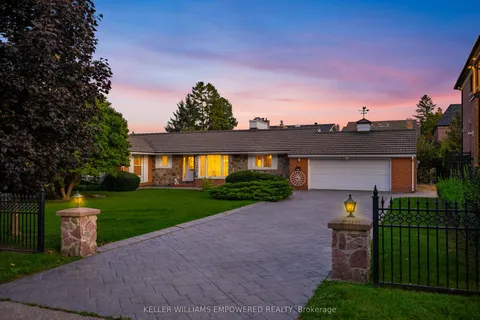 195 Arnold Avenue, Vaughan, ON L4J 1C1