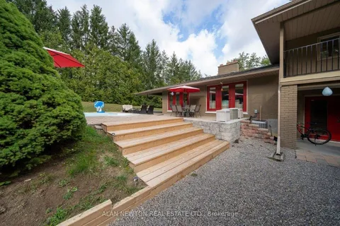 45 King View Cres, King, ON L7B 1K5