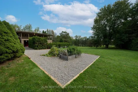 45 King View Cres, King, ON L7B 1K5