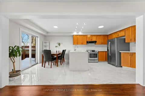 26 Rainbow Crt, Georgina, ON L4P 3Z6