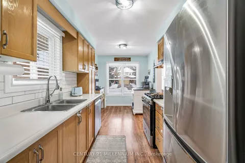 126 Heydon Ave, New Tecumseth, ON L9R 1N6