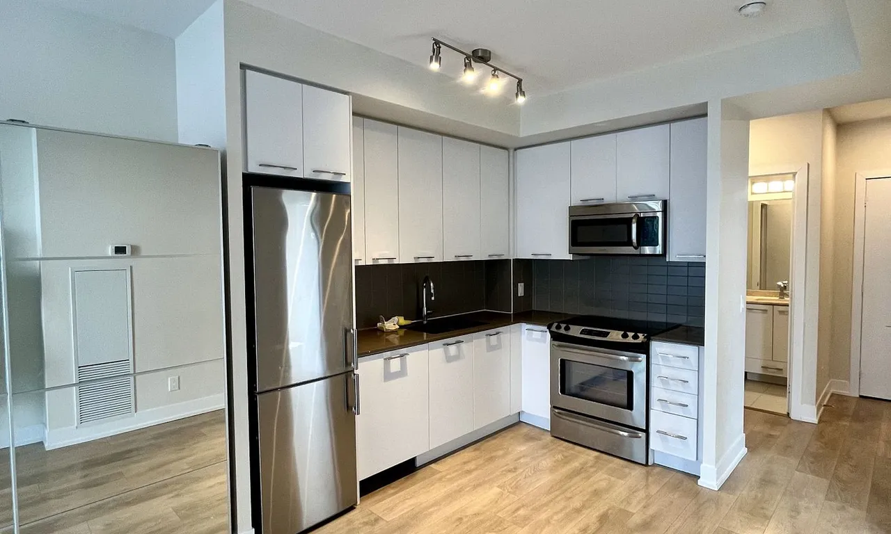 Condo Apt living room at 9471 Yonge St Richmond Hill