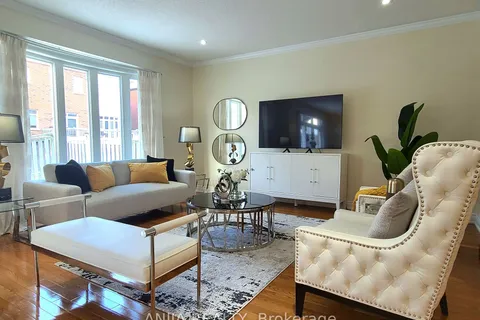 77 Walnut Grove Cres, Richmond Hill, ON L4S 1Z1