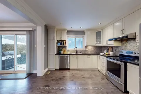 144 Kirk Dr, Markham, ON L3T 3L4