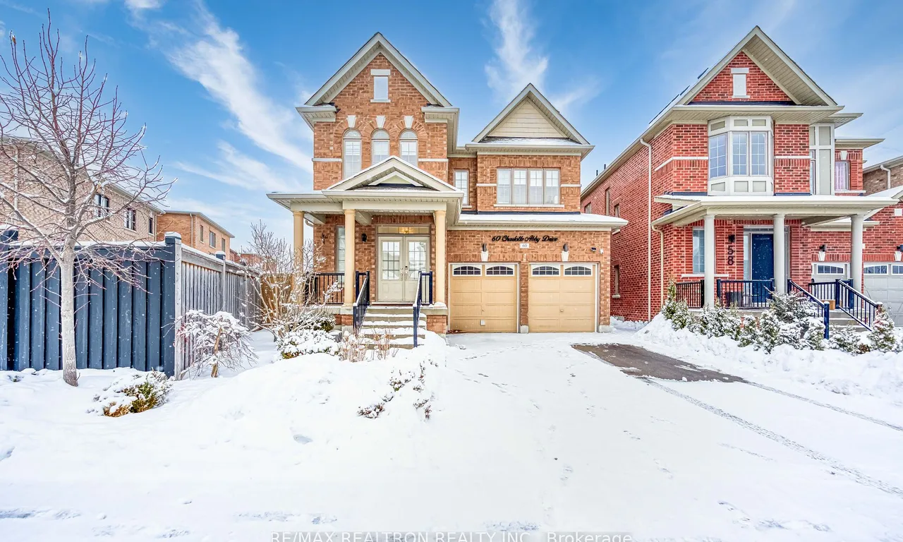 60 Charlotte Abby Dr, East Gwillimbury, ON L9N 1G5