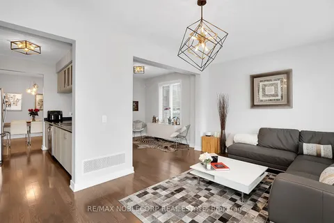 94 Denarius Cres, Richmond Hill, ON L4E 5B6