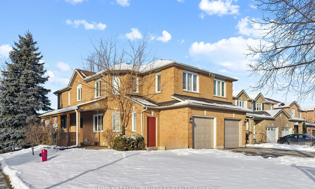 551 Carberry St, Newmarket, ON L3X 2A7