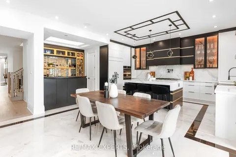 15 Seraville St, Vaughan, ON L3L 0H1