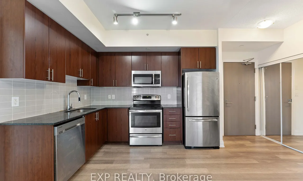 Condo Apt kitchen at 7165 Yonge St Markham