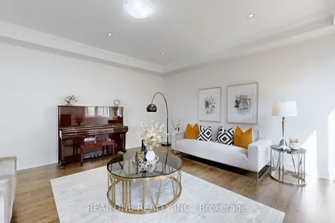 7 Murray Leona Lane, East Gwillimbury, ON L9N 0Y7