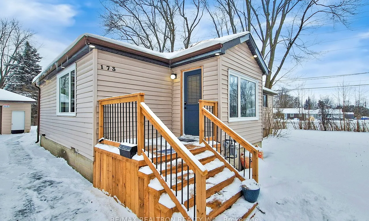 173 Garden Ave, Georgina, ON L4P 2L2