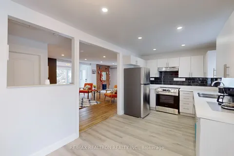 173 Garden Ave, Georgina, ON L4P 2L2