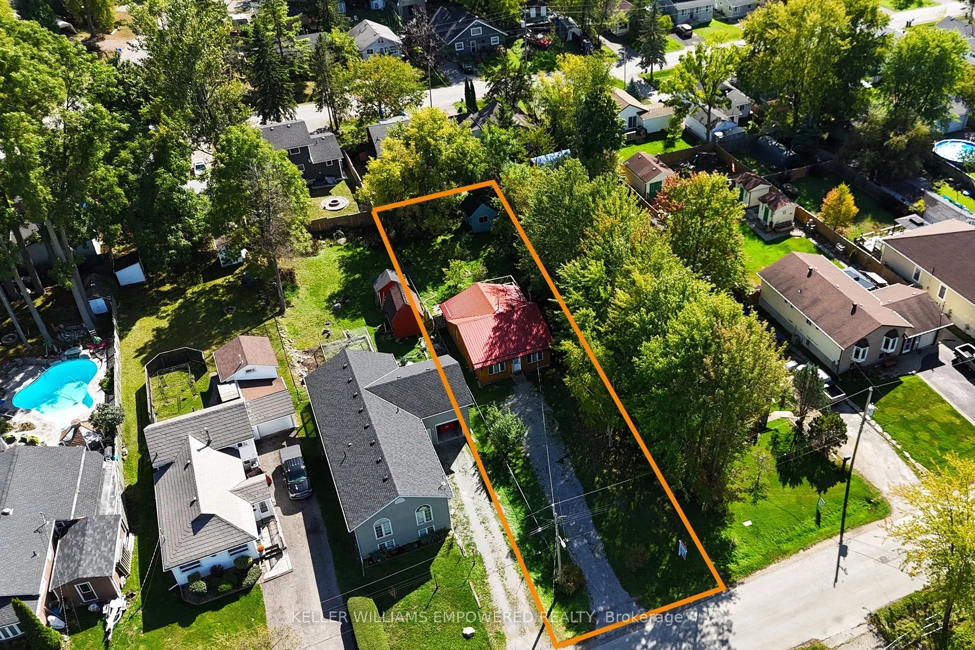 229 Elm Avenue, Georgina, ON L4P 2V2