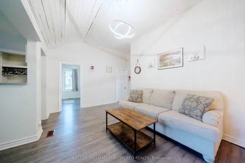 229 Elm Avenue, Georgina, ON L4P 2V2