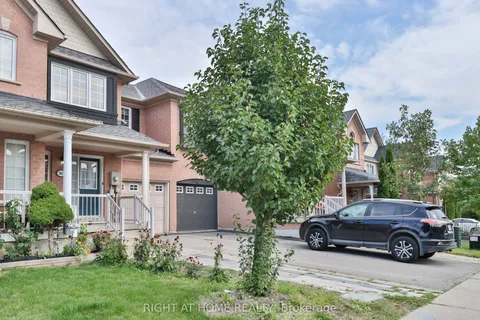 761 Joe Persechini Drive, Newmarket, ON L3X 2S6