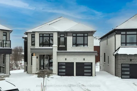6 Bunn Court, Aurora, ON L4G 0G6