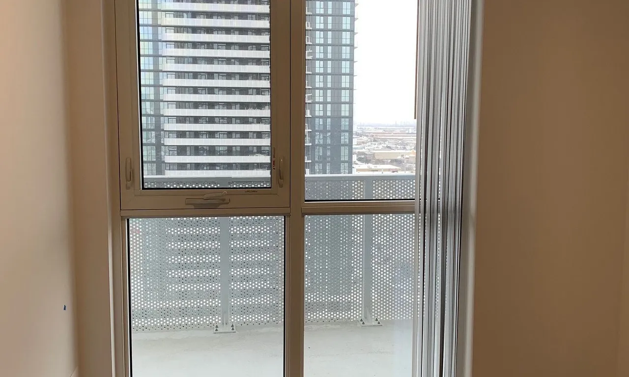 Condo Apt kitchen at 195 Commerce St Vaughan