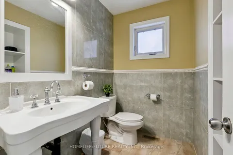 44 Norman Ross Drive, Markham, ON L3S 2Z1