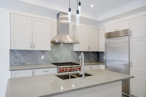6 Perigo Court, Richmond Hill, ON L4E 1A2