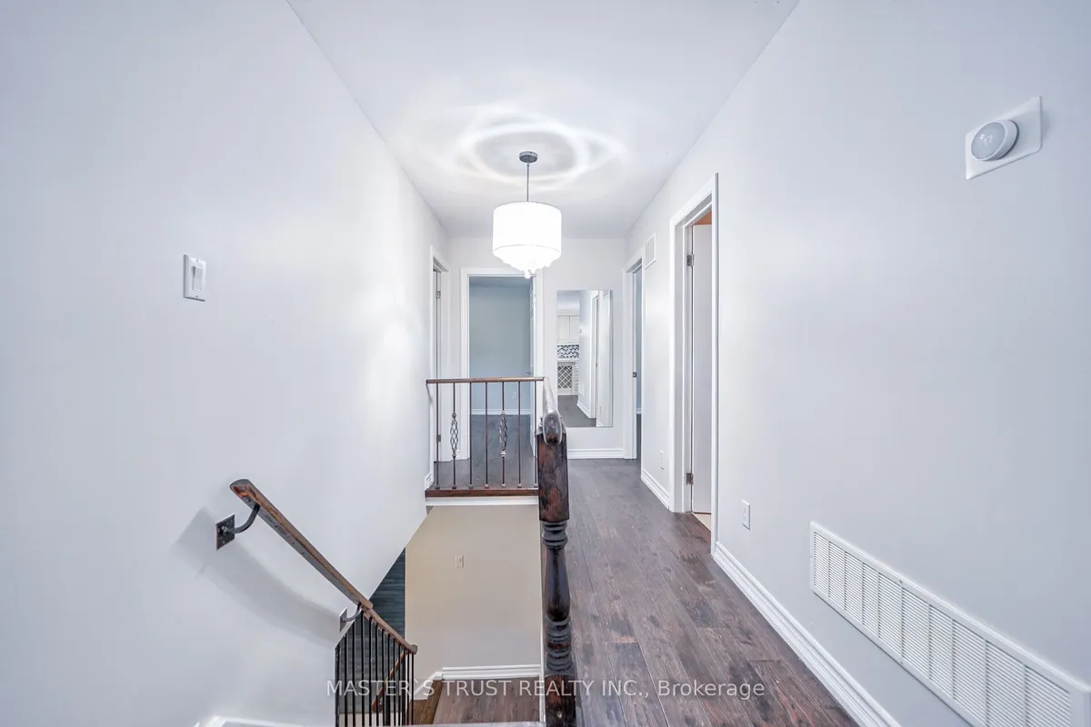 77 Highland Avenue, ON L3Y 3H9