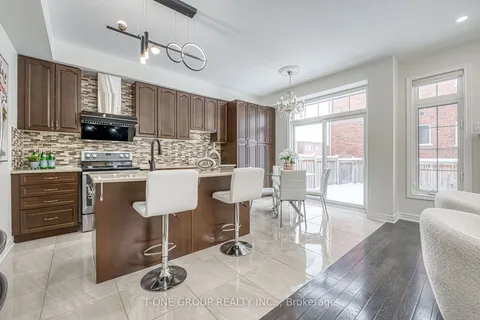 57 Pulpwood Cres, Richmond Hill, ON L4E 0V1