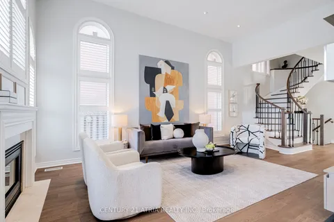 4 Futura Ave, Richmond Hill, ON L4S 1V2