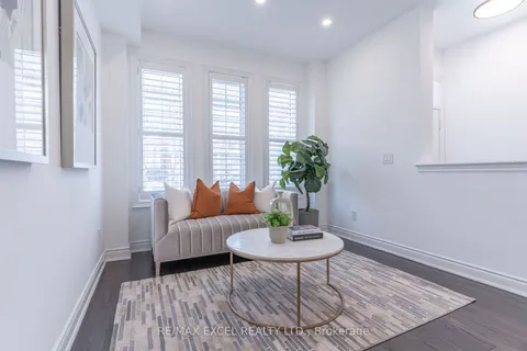 13 Sisina Ave, Markham, ON L6C 0H6